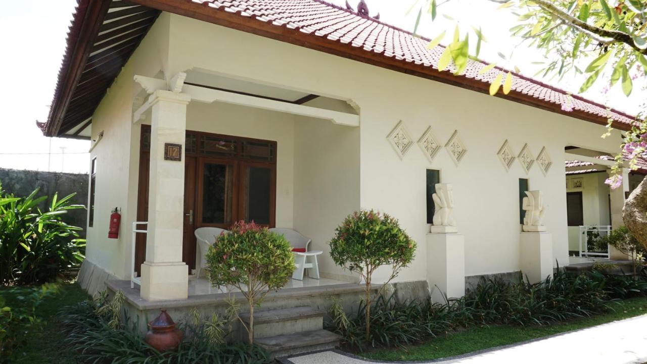 Puri Rinjani Bungalows & Hostel Kuta  ภายนอก รูปภาพ
