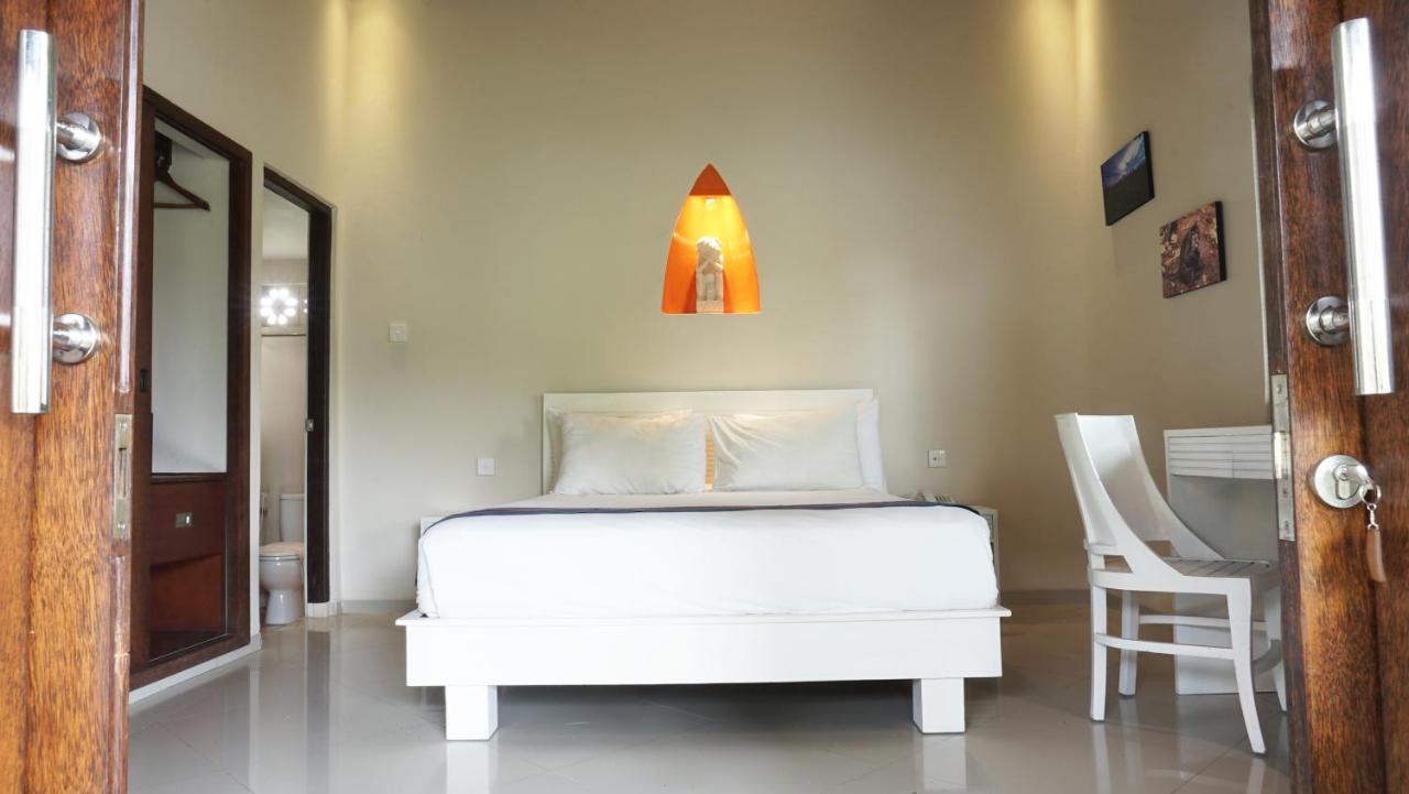 Puri Rinjani Bungalows & Hostel Kuta  ภายนอก รูปภาพ