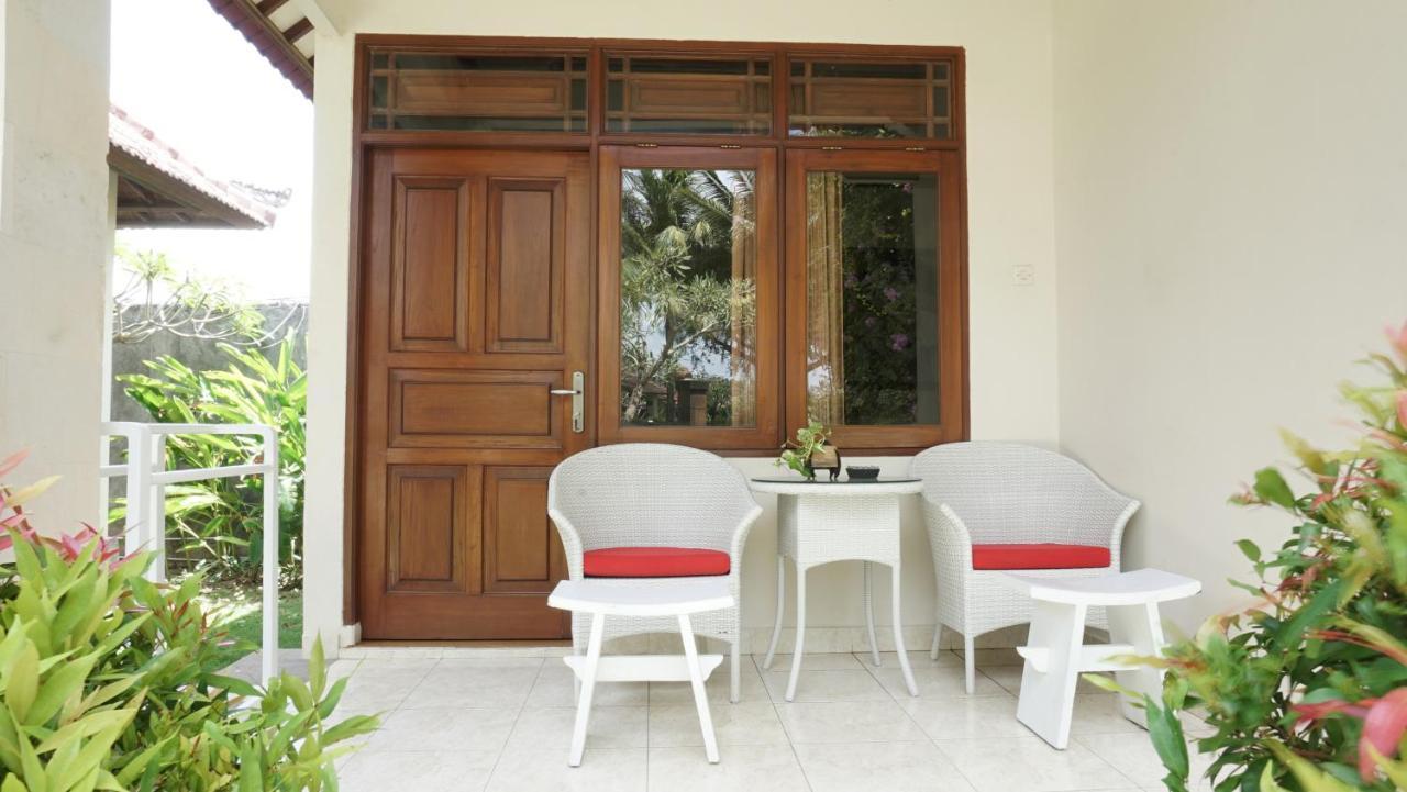 Puri Rinjani Bungalows & Hostel Kuta  ภายนอก รูปภาพ