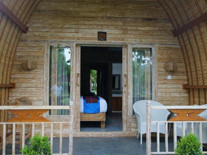 Puri Rinjani Bungalows & Hostel Kuta  ภายนอก รูปภาพ
