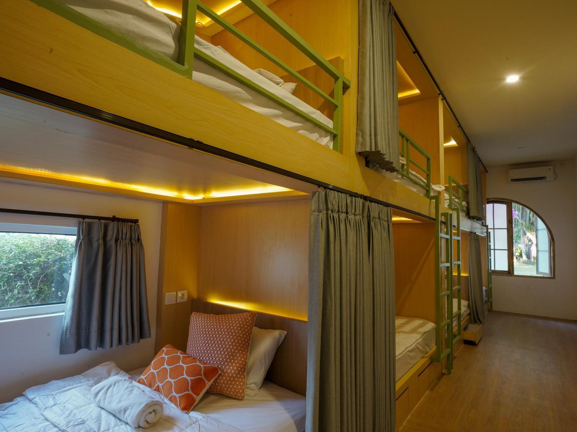 Puri Rinjani Bungalows & Hostel Kuta  ภายนอก รูปภาพ