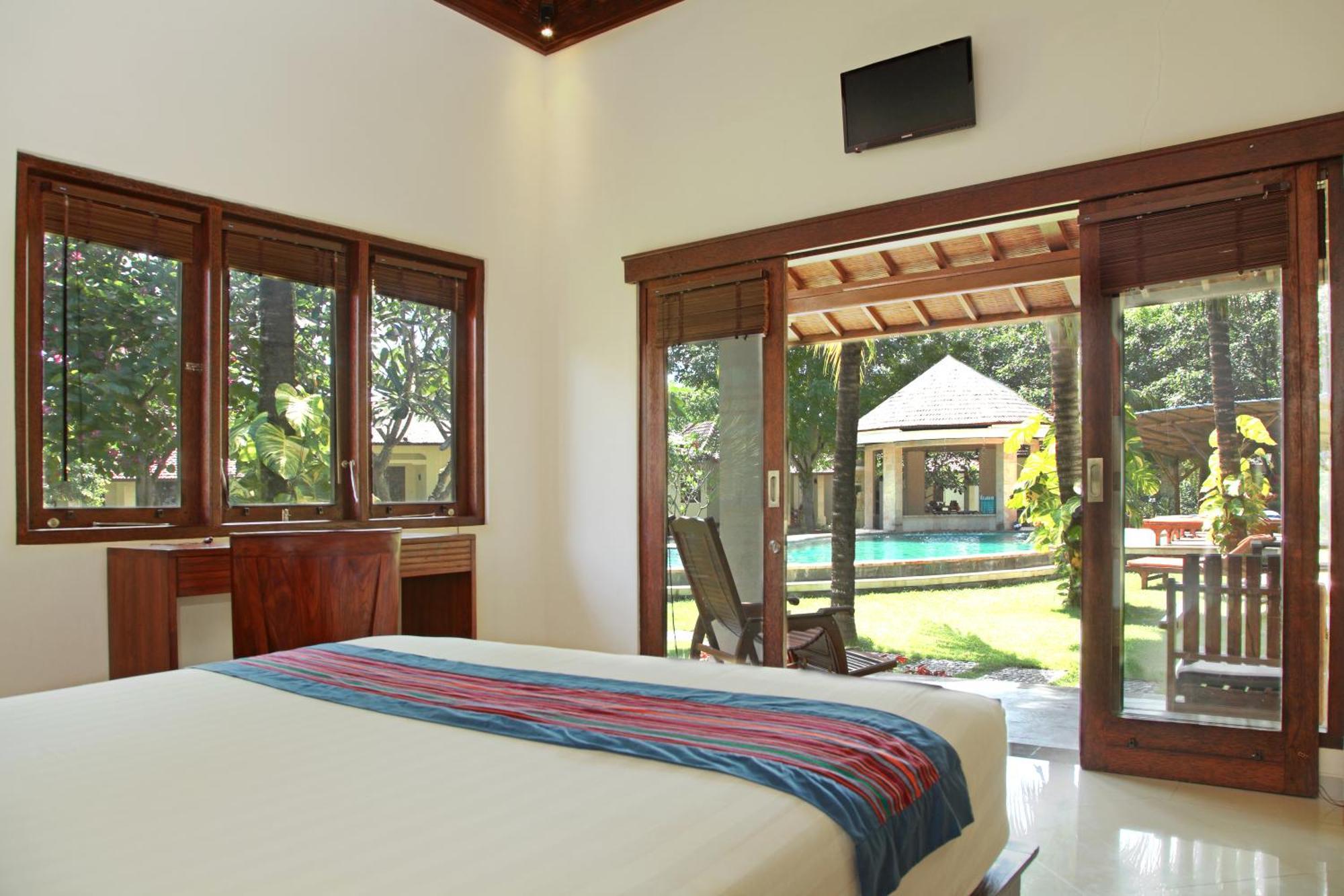 Puri Rinjani Bungalows & Hostel Kuta  ภายนอก รูปภาพ