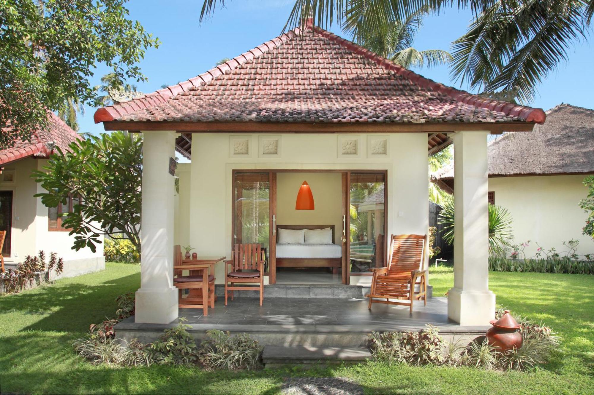 Puri Rinjani Bungalows & Hostel Kuta  ภายนอก รูปภาพ