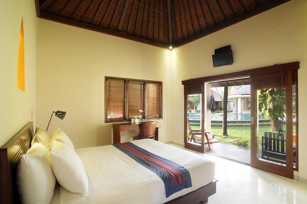 Puri Rinjani Bungalows & Hostel Kuta  ภายนอก รูปภาพ